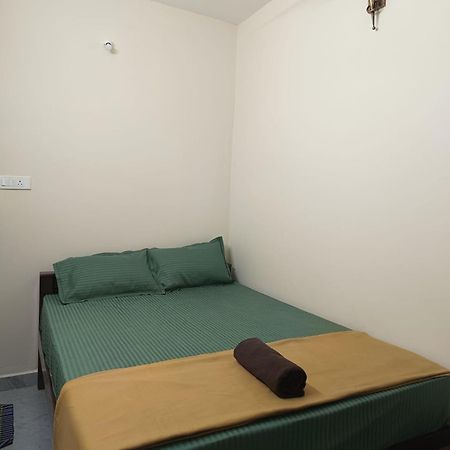 Omkara - The Fives Guest House Tiruvannāmalai Eksteriør billede