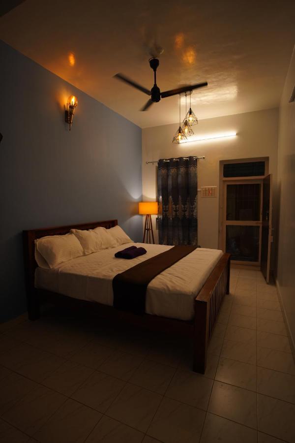 Omkara - The Fives Guest House Tiruvannāmalai Eksteriør billede