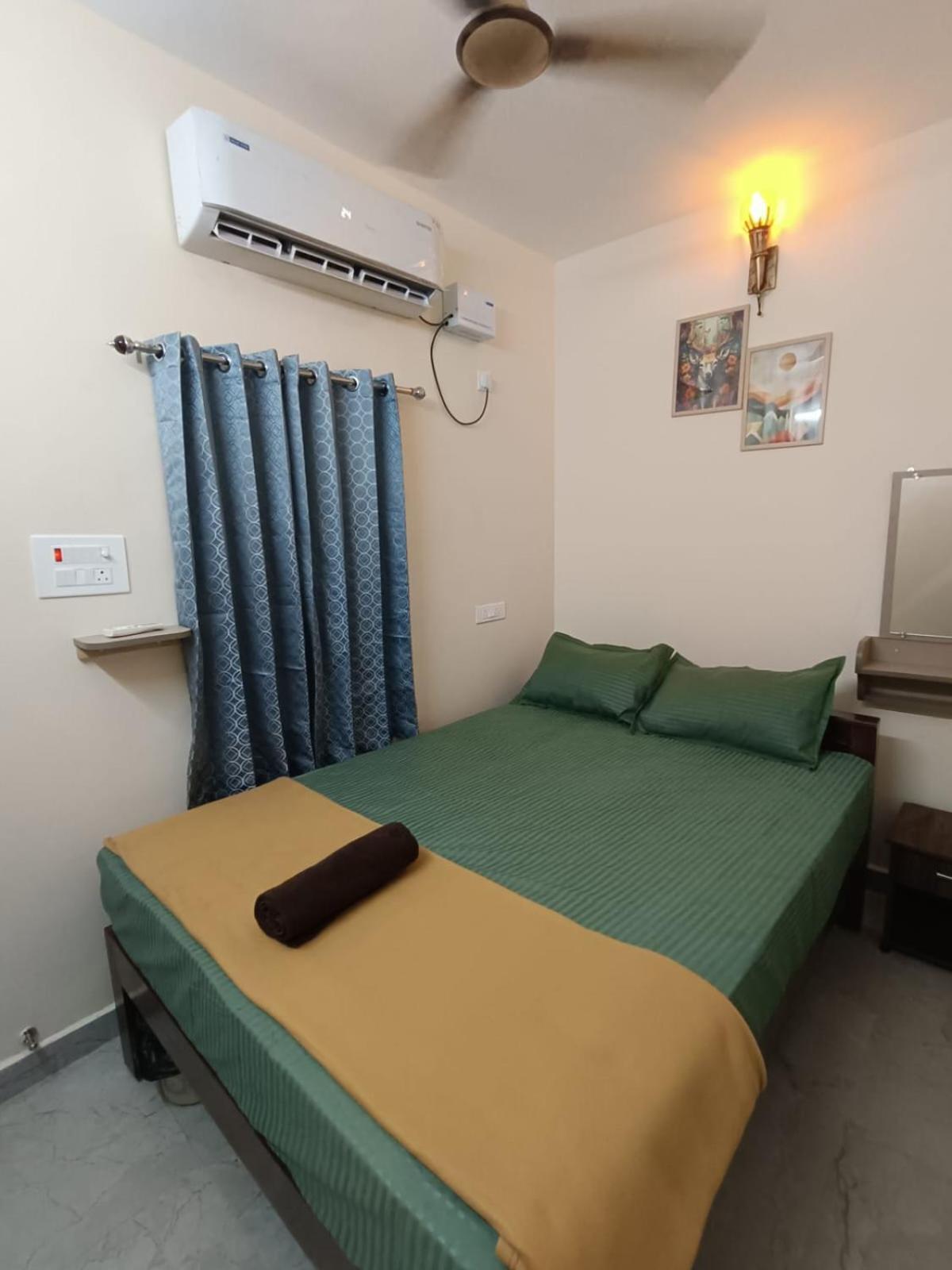 Omkara - The Fives Guest House Tiruvannāmalai Eksteriør billede